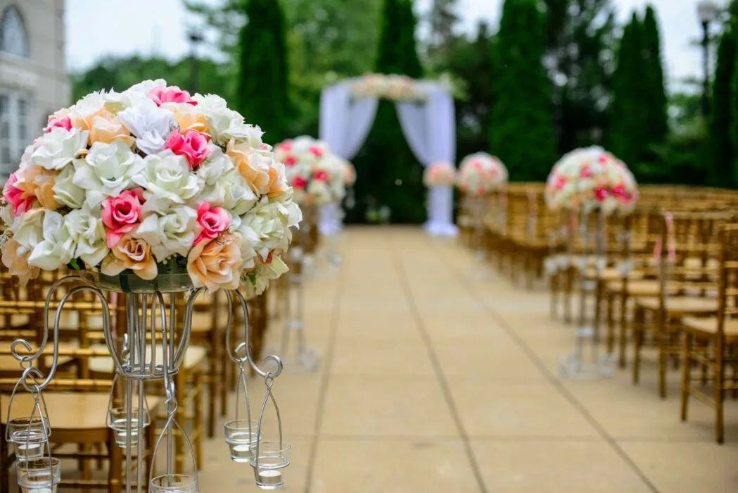 A la découverte des traditions du mariage dans le monde avec les gobelets personnalisables, personnalisés et réutilisables Esprit Planète